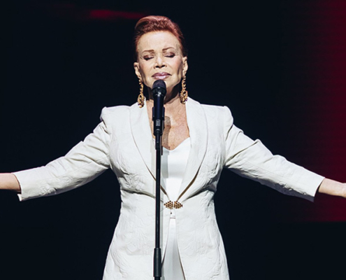 La legendaria artista española Paloma San Basilio hizo historia en Miami al ofrecer un concierto memorable y emotivo que fue éxito rotundo